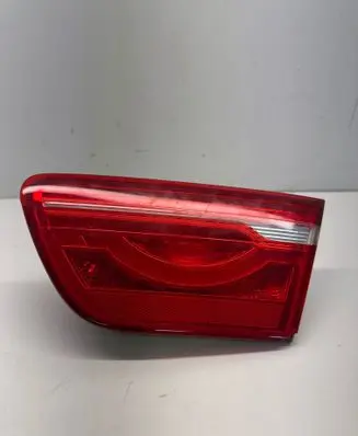 Jaguar XE Tailgate rear/tail lights