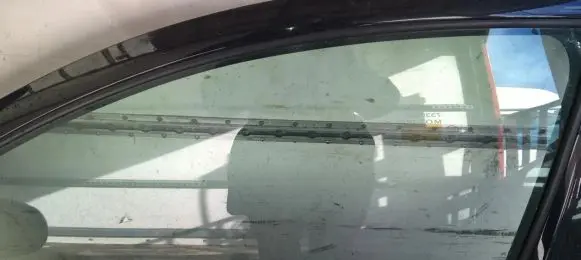 Citroen C2 Front door window glass four-door