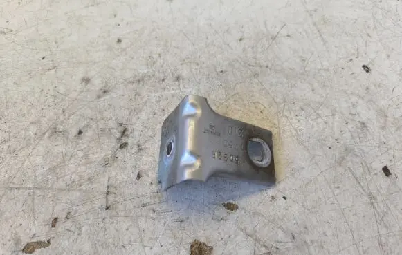 Renault Trafic III (X82) Fender mounting bracket 5032R