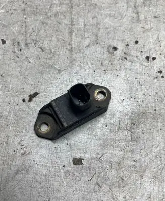 Mercedes-Benz E W211 Airbag deployment crash/impact sensor 0025426918
