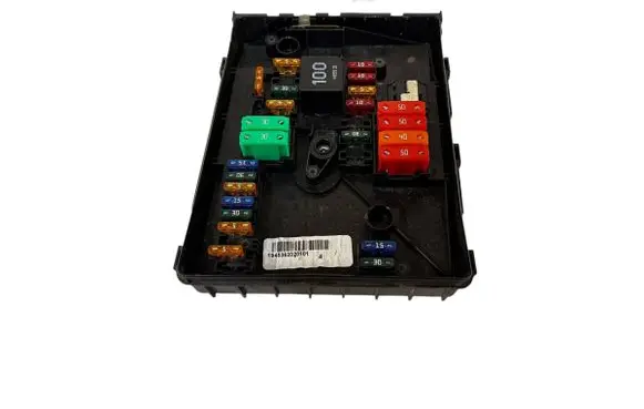Volkswagen Golf V Fuse module 1E050208 1718130 1945362020101