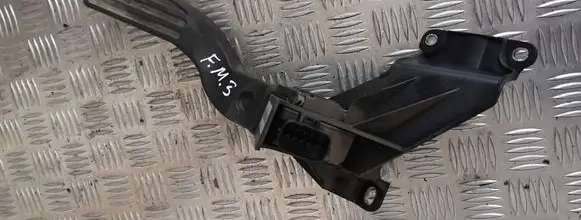 Ford Mondeo Mk III Accelerator throttle pedal 2s719f836da