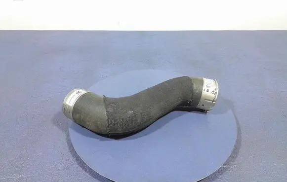 BMW X3 E83 Air intake hose/pipe 8599394