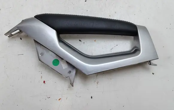 Peugeot 3008 I Other center console (tunnel) element 9685077677