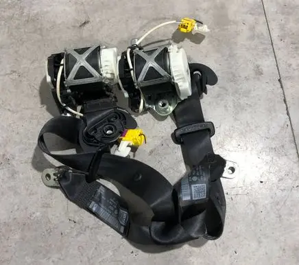 Volkswagen PASSAT CC Front seatbelt 3C1857705P 3C1857706R