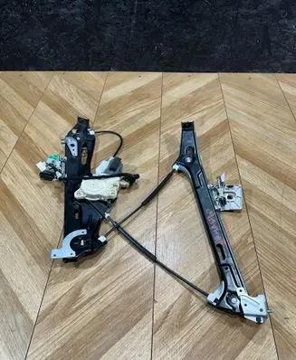 Mercedes-Benz CLS C219 Front window lifting mechanism without motor 2197200946