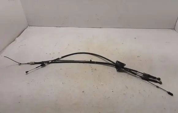 Gear shift cable linkage