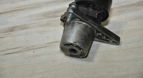 Renault Kadjar Alternator belt tensioner 117505337R