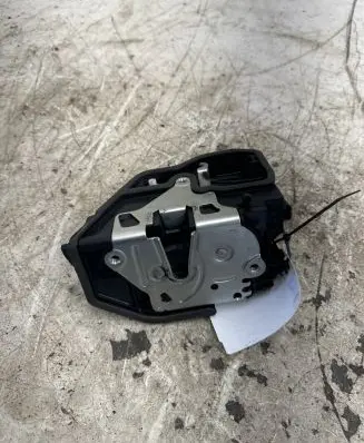 BMW 6 F06 Gran coupe Rear door lock 7202147