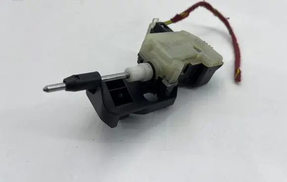 Mercedes-Benz SLK R171 Fuel tank cap lock A1716390014 A2038201997