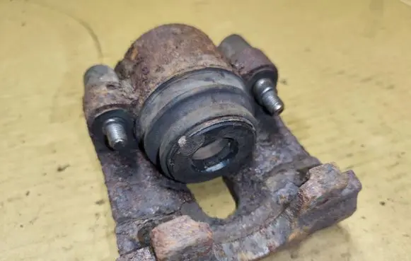 Jeep Grand Cherokee (WJ) Rear brake caliper