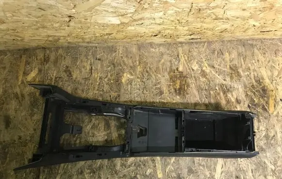 Mercedes-Benz E W212 Center console 0005741021
