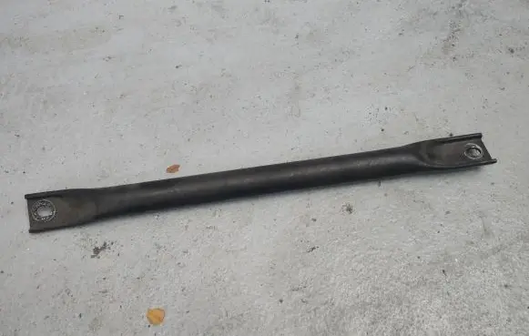BMW 5 F10 F11 Radiator support slam panel bracket 7190317
