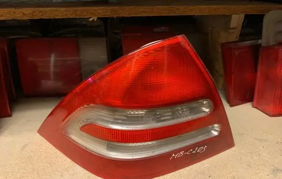 Mercedes-Benz C W203 Rear/tail lights 2038200164