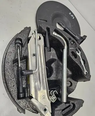 Audi A3 S3 8L Tool set 8L0803899B