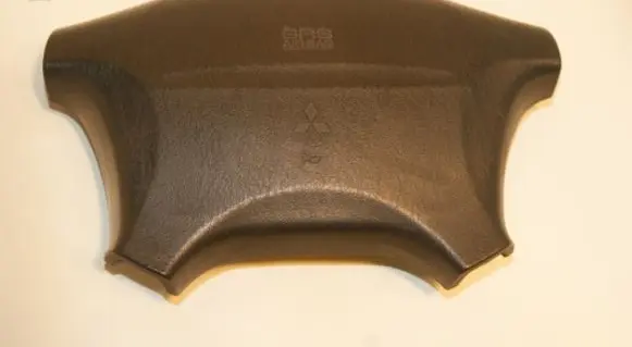 Mitsubishi Carisma Steering wheel airbag MR777231