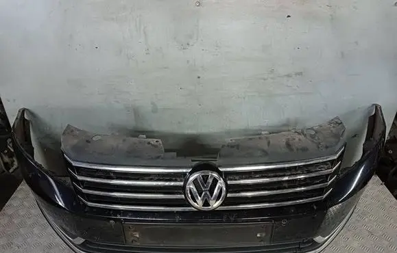 Volkswagen PASSAT B7 Front bumper 3AA807221