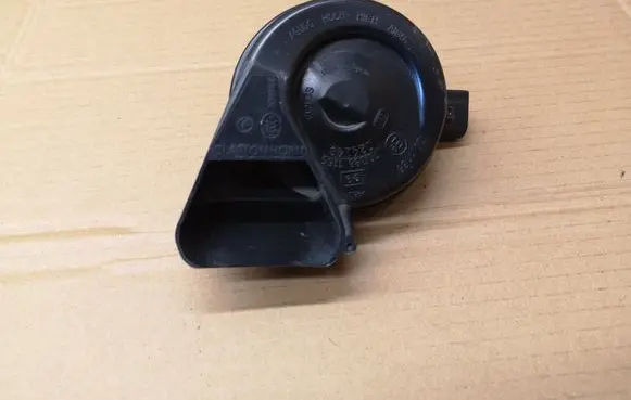 Audi A5 8T 8F Horn signal 8T0951223