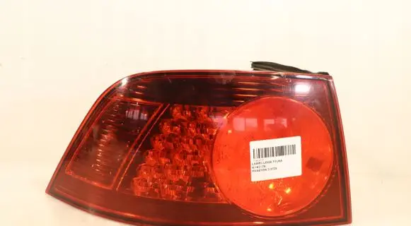Volkswagen Phaeton Rear/tail lights 3D0945095F