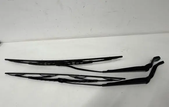 Volkswagen Sharan Front wiper blade arm