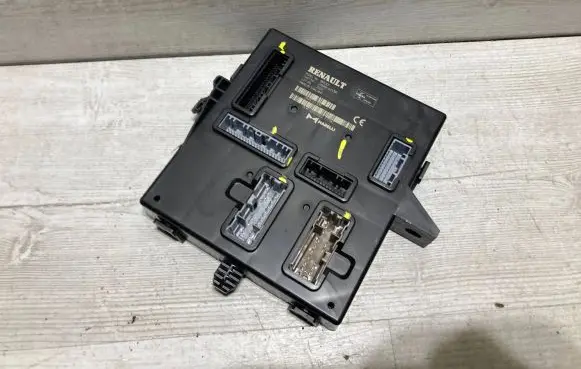 Dacia Sandero III Other control units/modules 284B16133R
