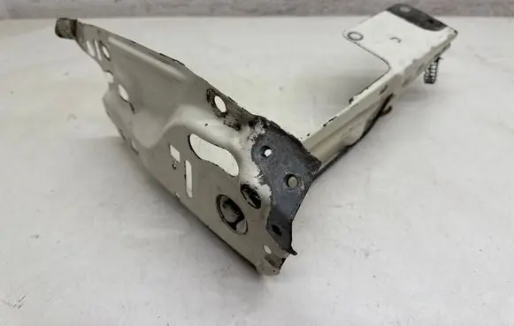 Audi 80 90 S2 B4 Radiator support slam panel bracket