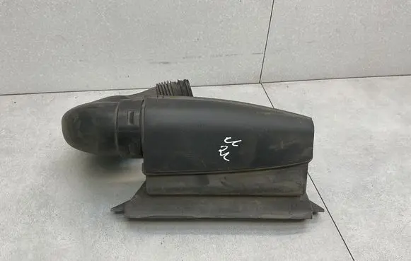 Volkswagen PASSAT CC Air intake duct part 1K0805962E 3C0129618D