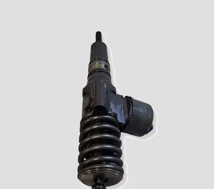 Volkswagen PASSAT B6 Fuel injector 03G130073B 0414720403