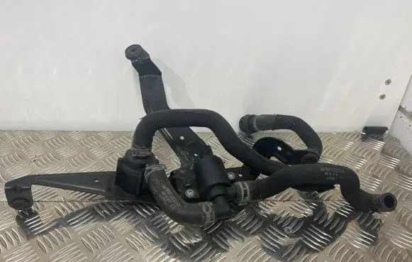 Audi A8 S8 D3 4E Engine coolant pipe/hose 4H0121054F 4H0121471D 4H0122293C