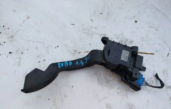 Fiat Qubo Accelerator throttle pedal 51801577