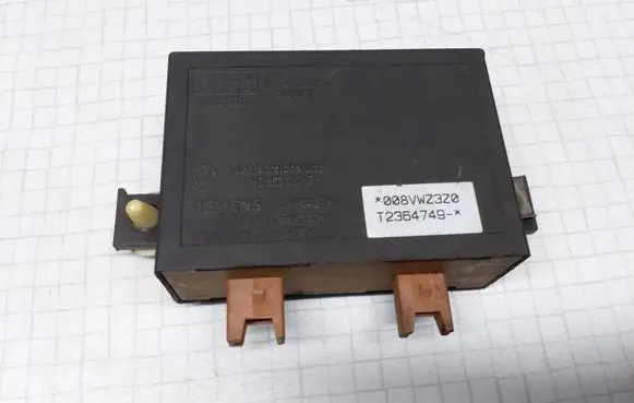 Volkswagen Golf III Immobilizer control unit/module 1H0953257BB 5WK4678 T2364749