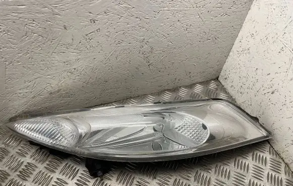 Nissan Juke I F15 Headlight/headlamp 14492