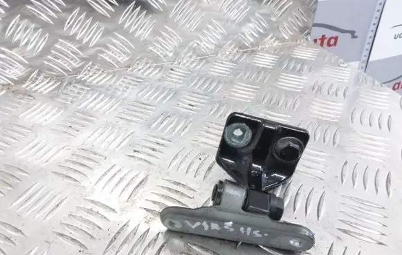 Mercedes-Benz C W203 Rear door upper hinge