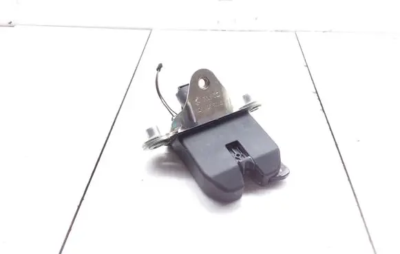 Skoda Octavia Mk2 (1Z) Tailgate/trunk/boot lock/catch/latch 1Z5827501E