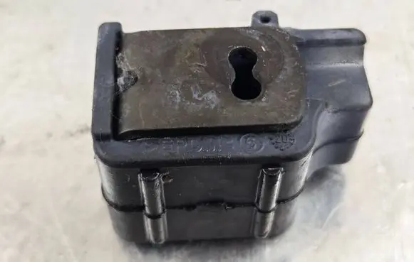 Opel Combo E Sliding door check strap stopper 9822849580