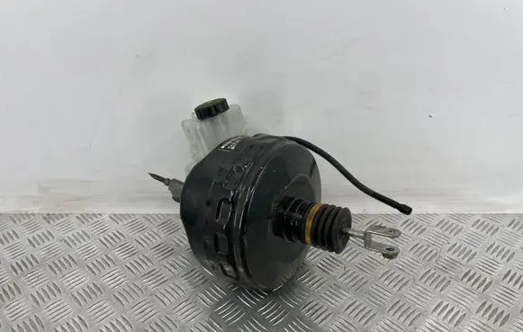 Mercedes-Benz C W204 Brake booster A2044302230 03774790014