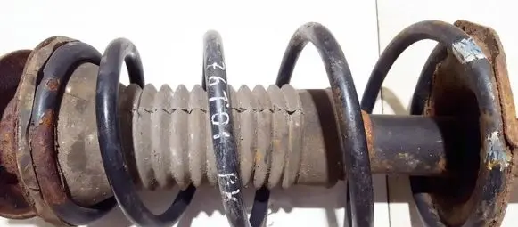 Toyota Yaris Verso Front coil spring
