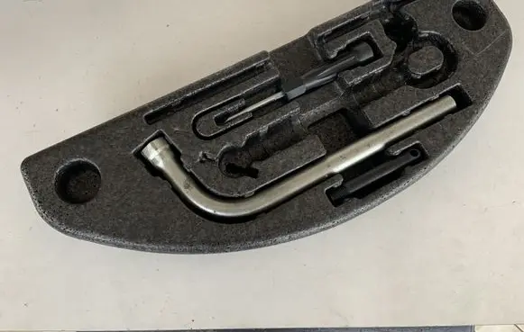Audi A8 S8 D4 4H Tool box 4H0012110 8N0012219 4D0012255