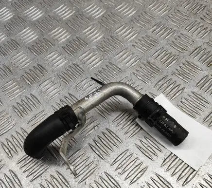 Mercedes-Benz CLS C218 X218 Engine coolant pipe/hose A2782002052