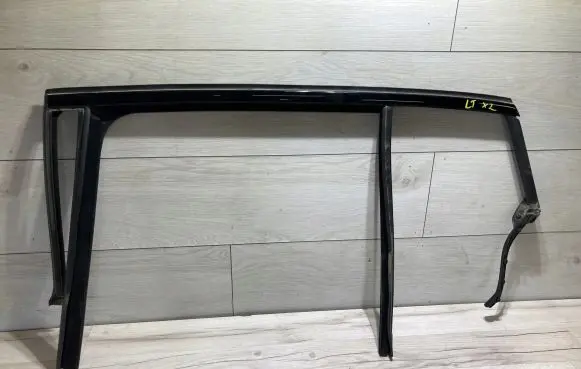 BMW X2 F39 Rear door glass trim molding 7420835