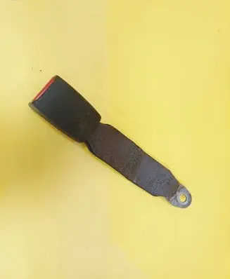 Suzuki Liana Rear seatbelt buckle 