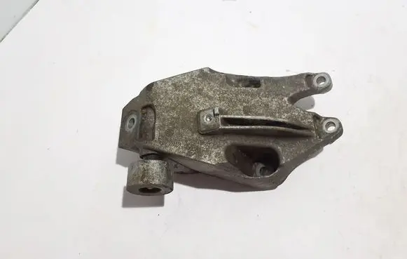 BMW X3 G01 Engine mounting bracket 6864595