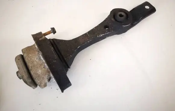 Volkswagen Golf IV Engine mount bracket