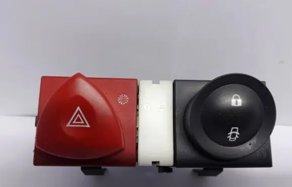 Renault Megane II Hazard light switch 8200095493