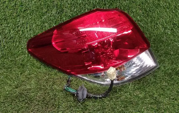 Subaru Legacy Rear/tail lights 22020067