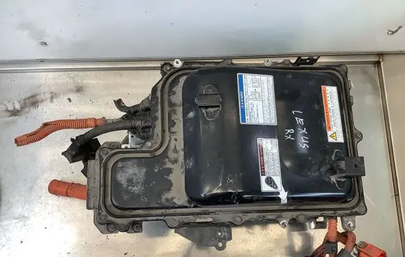 Lexus RX 330 - 350 - 400H Voltage converter inverter G920048080