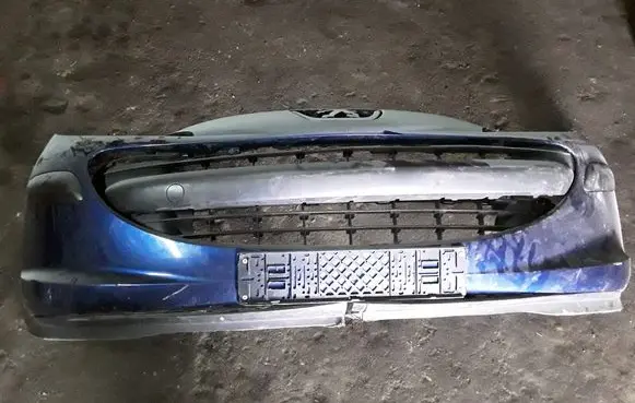 Peugeot 207 Front bumper 9680137280