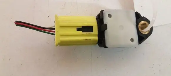 Toyota Avensis T270 Airbag deployment crash/impact sensor 8983105040