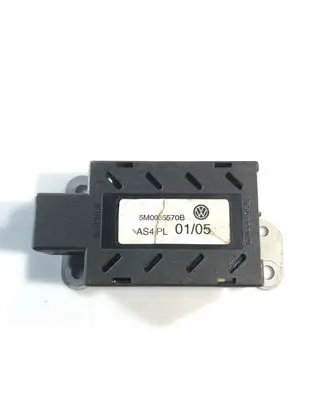 Volkswagen Golf Plus Aerial antenna amplifier 5M0035570B