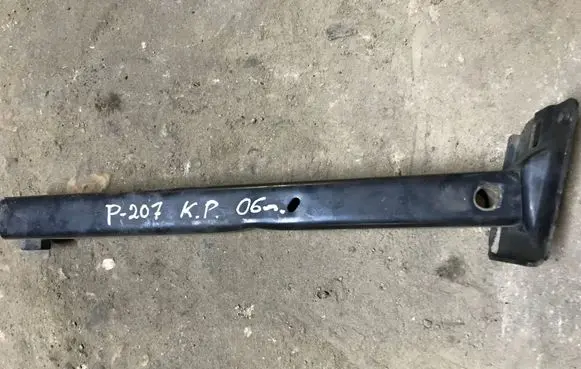 Peugeot 207 Front bumper shock/impact absorber 